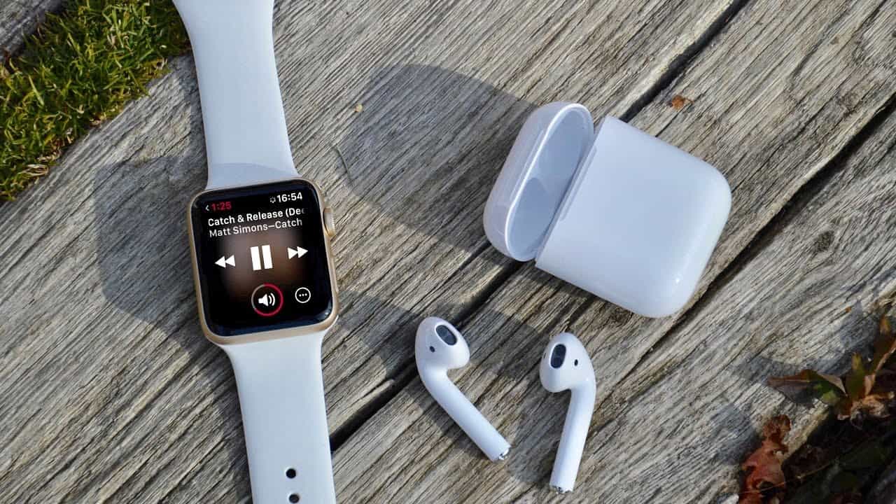Q1/2020: Doanh số tai nghe AirPods của Apple tăng vọt, tuy nhiên số lô hàng Apple Watch lại giảm