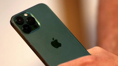 Biết rõ chiêu trò của Apple nhưng iPhone 13 Pro Alpine Green vẫn làm nhiều người không cưỡng lại được