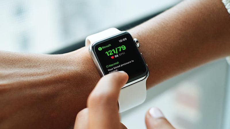 Apple Watch có thể đo huyết áp chính xác và nhanh chóng hơn bằng một loại cảm biến thông minh mới