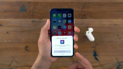 Cách sử dụng AirPods để ra lệnh cho Siri mà không cần mở khóa iPhone