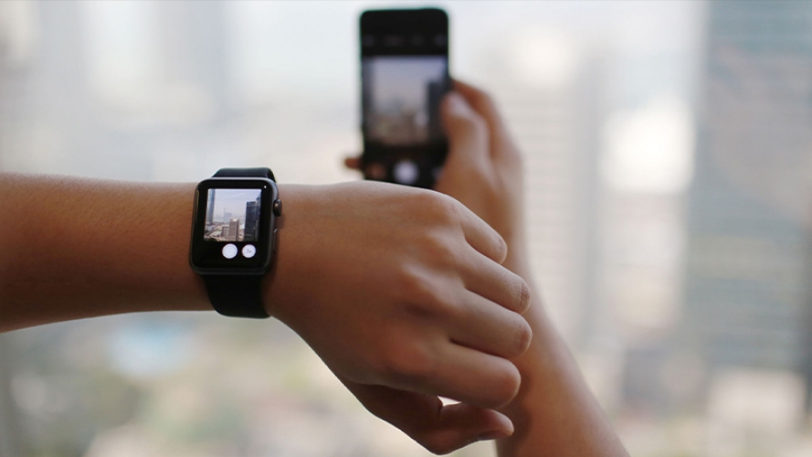 Cách sử dụng Apple Watch làm điều khiển máy ảnh từ xa cho iPhone