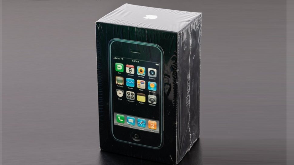iPhone nguyên seal thế hệ đầu tiên có giá tới... 50.000 USD