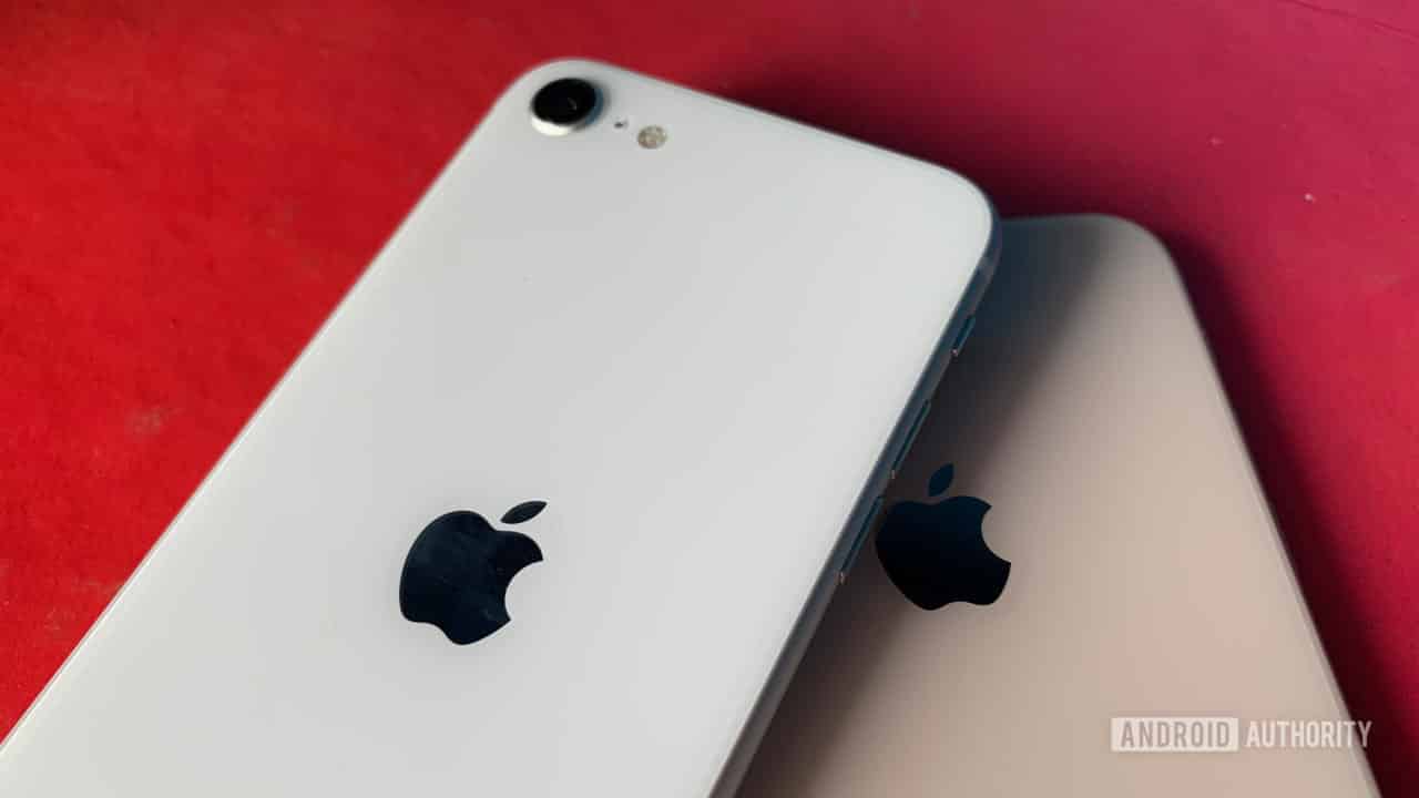 So sánh iPhone SE 2020 vs iPhone 8: 