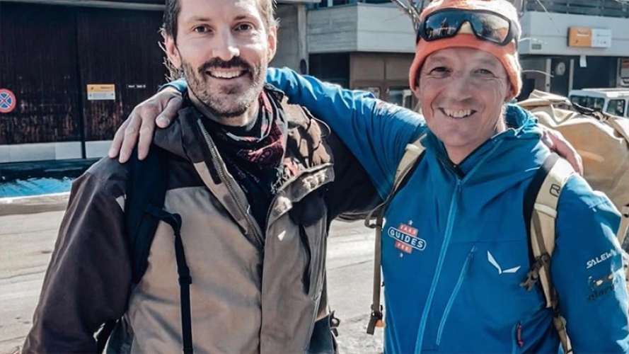 iPhone đã cứu sống một vận động viên trượt tuyết sau khi bị rơi xuống từ độ cao hơn 3000m