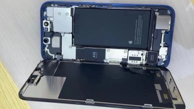 Mổ bụng iPhone 13: Xác nhận viên pin lớn hơn và nội thất bên trong được thiết kế lại