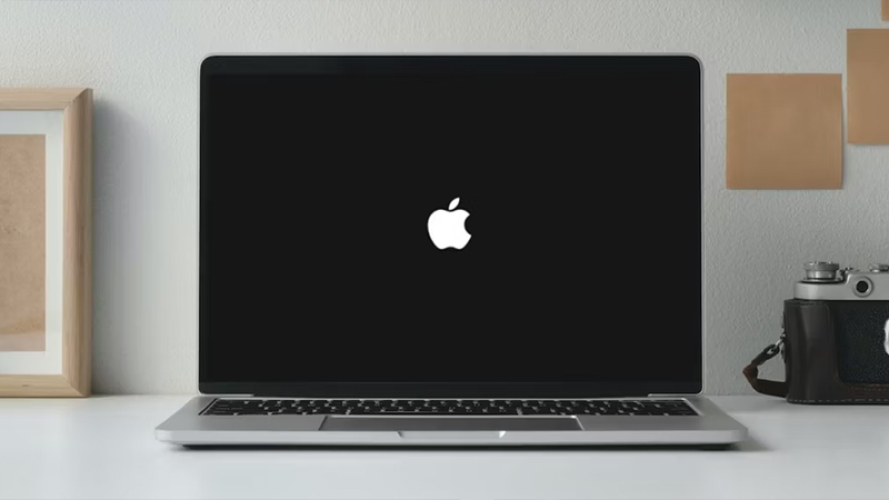 Màn hình khởi động MacBook bị đơ, hiện logo Táo? Đây là 7 cách để bạn khắc phục!