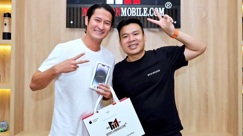 Nam diễn viên Huy Khánh háo hức sắm iPhone 14 Pro Max