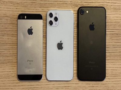 Lộ hình ảnh so sánh phiên bản hình thật iPhone 12 5.4 inch với iPhone SE và iPhone 7