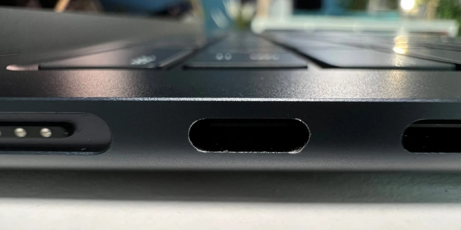 Thực hư về việc MacBook Air M2 màu Midnight dễ bị trầy xước: Bạn có nên lo lắng?