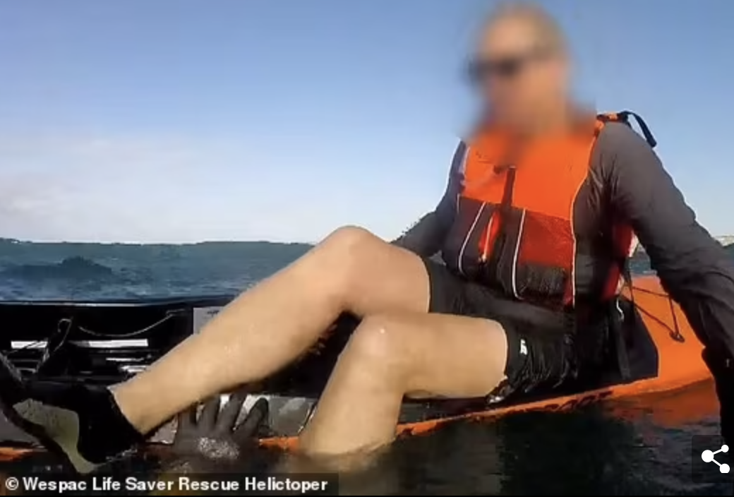 Apple Watch giúp cứu sống một người đàn ông bị cuốn ra biển trên chiếc thuyền kayak của mình