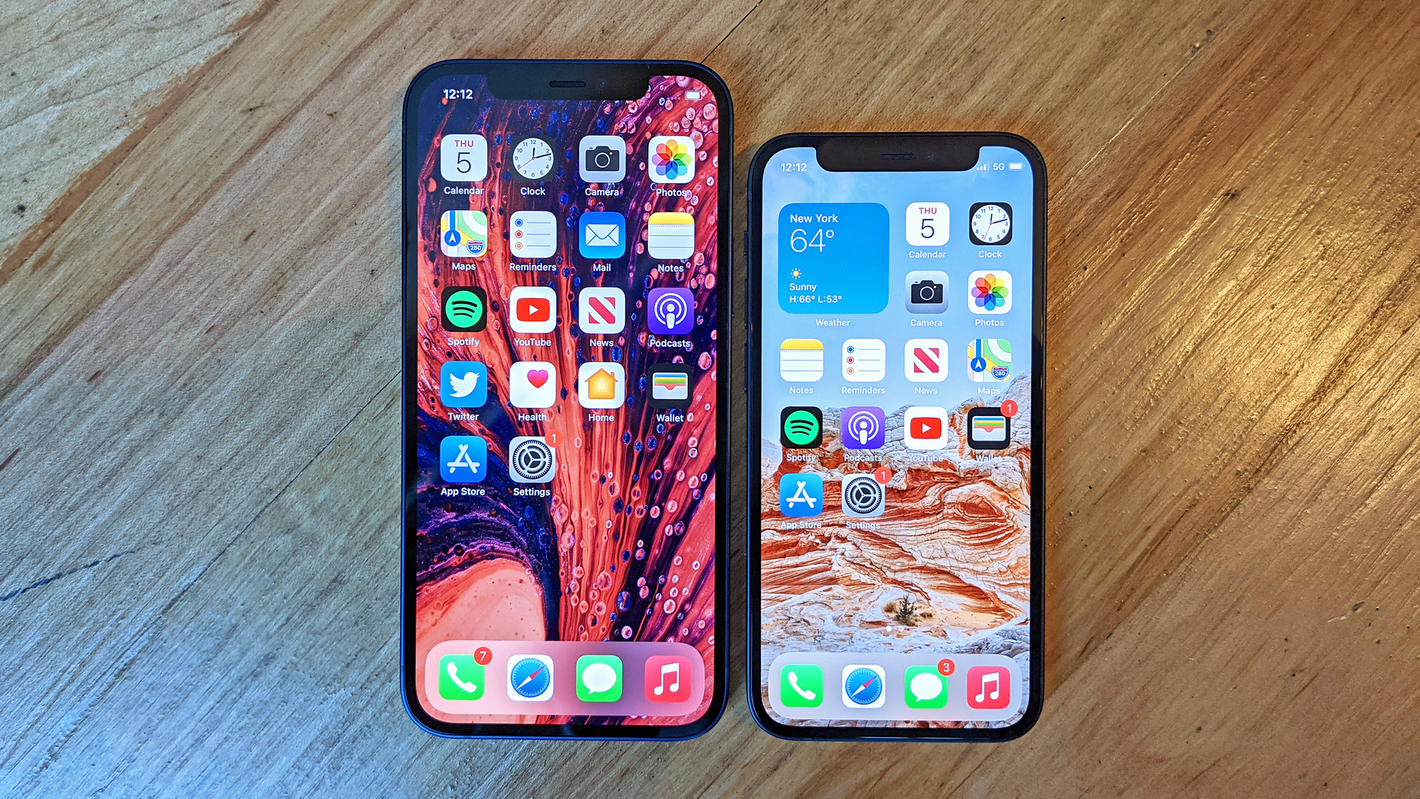 iPhone 12 mini vs iPhone 12