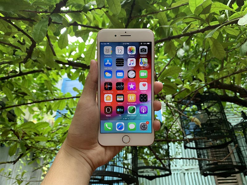 Chất liệu để gia công khung máy iPhone 7 Plus cũng là chất liệu kim loại. Đây cũng là một trong những ưu điểm khiến người dùng tin chọn iPhone thay vì những chiếc smartphone bằng nhựa.