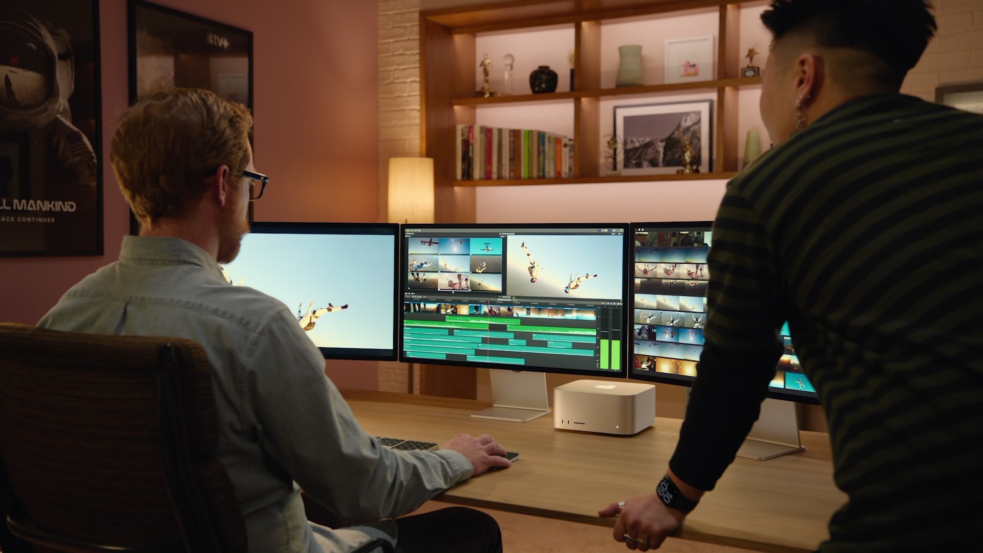 Mac Studio và Apple Studio Display 2022 là bộ đôi đẳng cấp Vip pro mà Apple vừa cho ra mắt trong năm nay. Với Mac Studio M1 Max, bạn có thể dùng cho mọi tác vụ từ công việc phức tạp đến giải trí đỉnh cao với con Chip M1 Max mạnh mẽ đã quá nổi tiếng. 