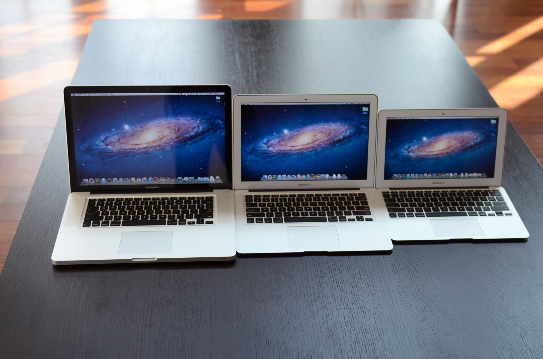 MacBook Air mỏng và nhẹ, ít thay đổi