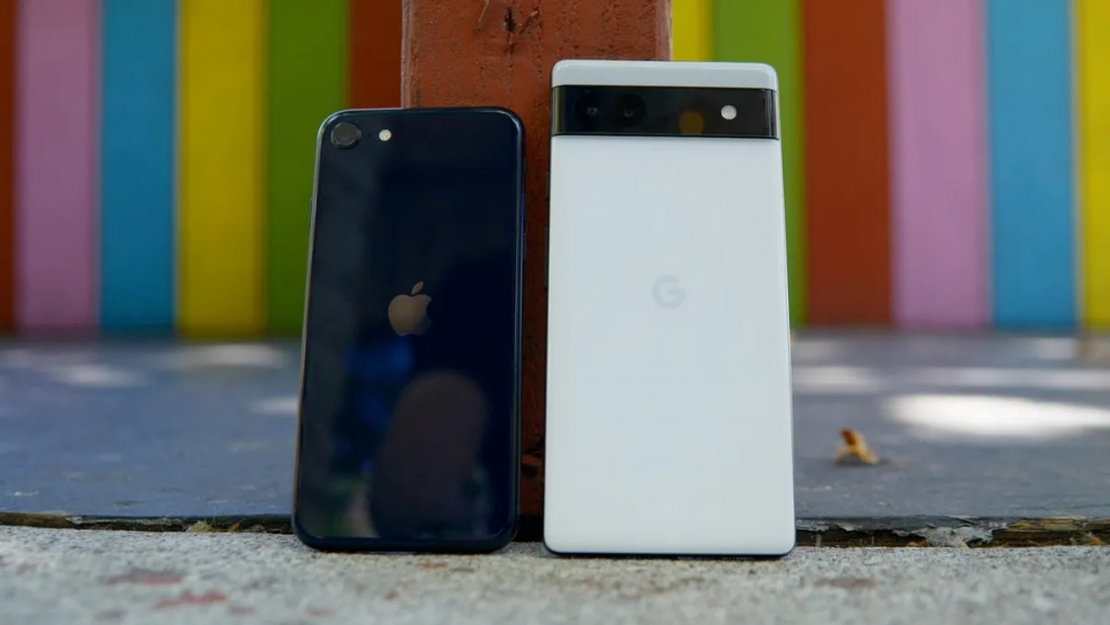 So sánh iPhone SE 2022 vs Google Pixel 6a